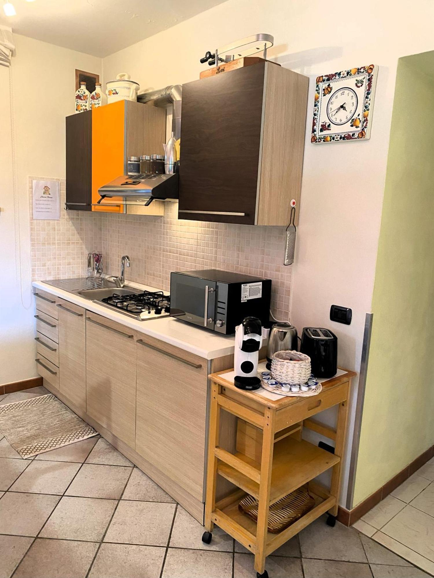 Chiara House Apartment Barga Exterior photo