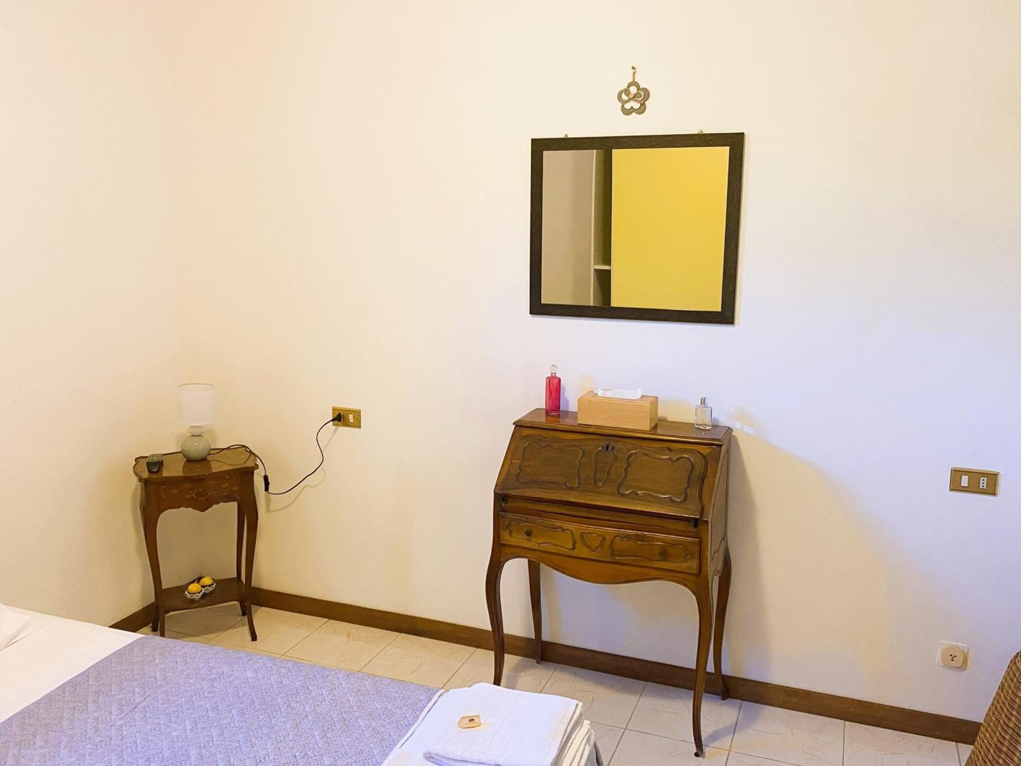 Chiara House Apartment Barga Exterior photo